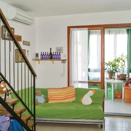 Astor Apartment